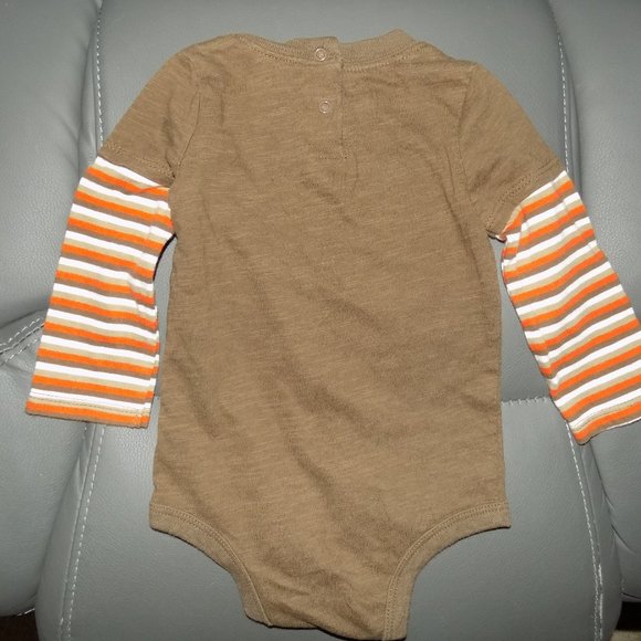 Disney Mickey Mouse "THIS GUY LOVES TURKEY" - Picture 3 of 3